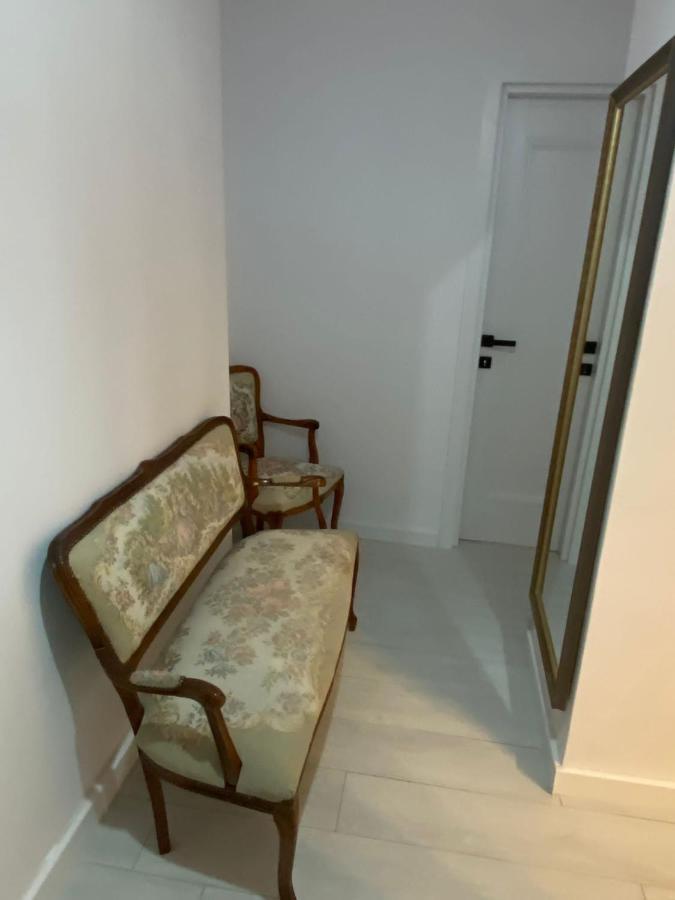 Ultracentral Apartament Calea Victoriei Bucarest Esterno foto