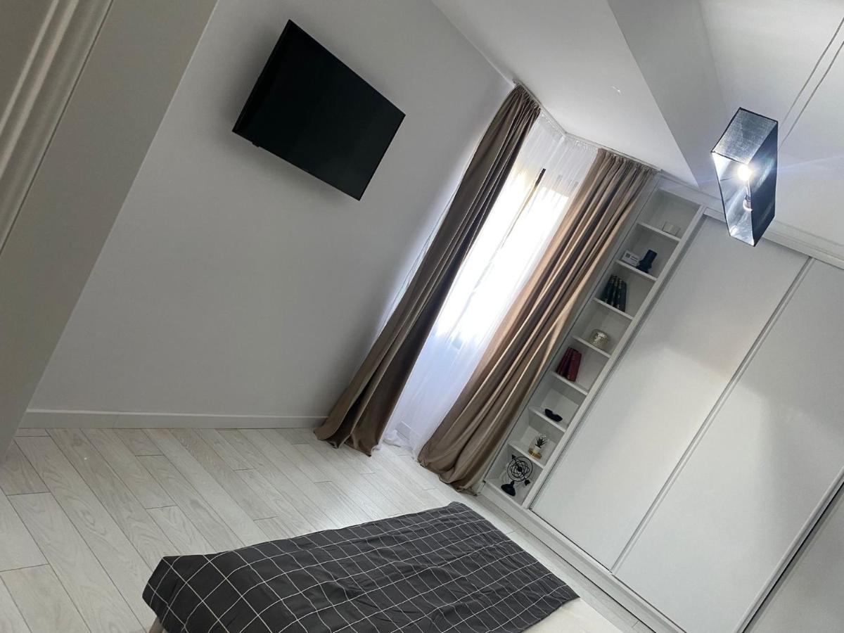 Ultracentral Apartament Calea Victoriei Bucarest Esterno foto